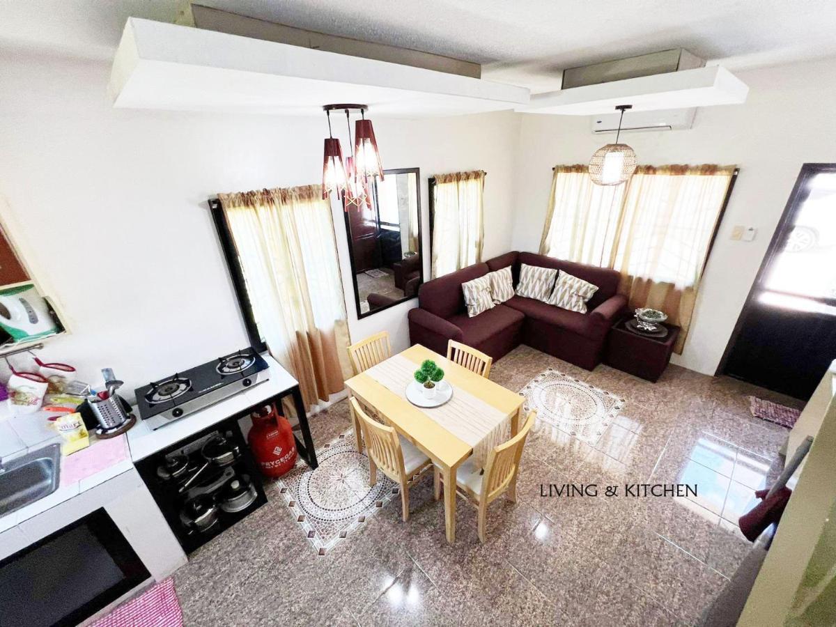 Beach Resorts Walking Distance To Town House Davao ภายนอก รูปภาพ